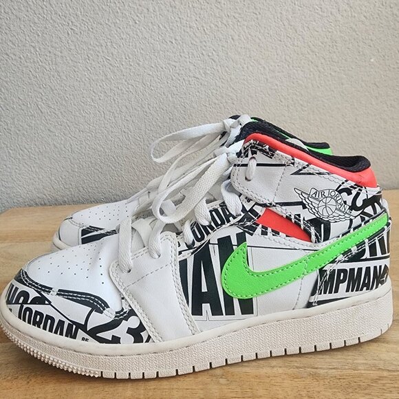 Nike Air Jordan 1 Mid All Over Print Logos Boys Size 4Y 554724-119 - Picture 9 of 13